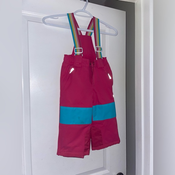 Little girls size 2T snow pants in pink from Hatley - Picture 2 of 3